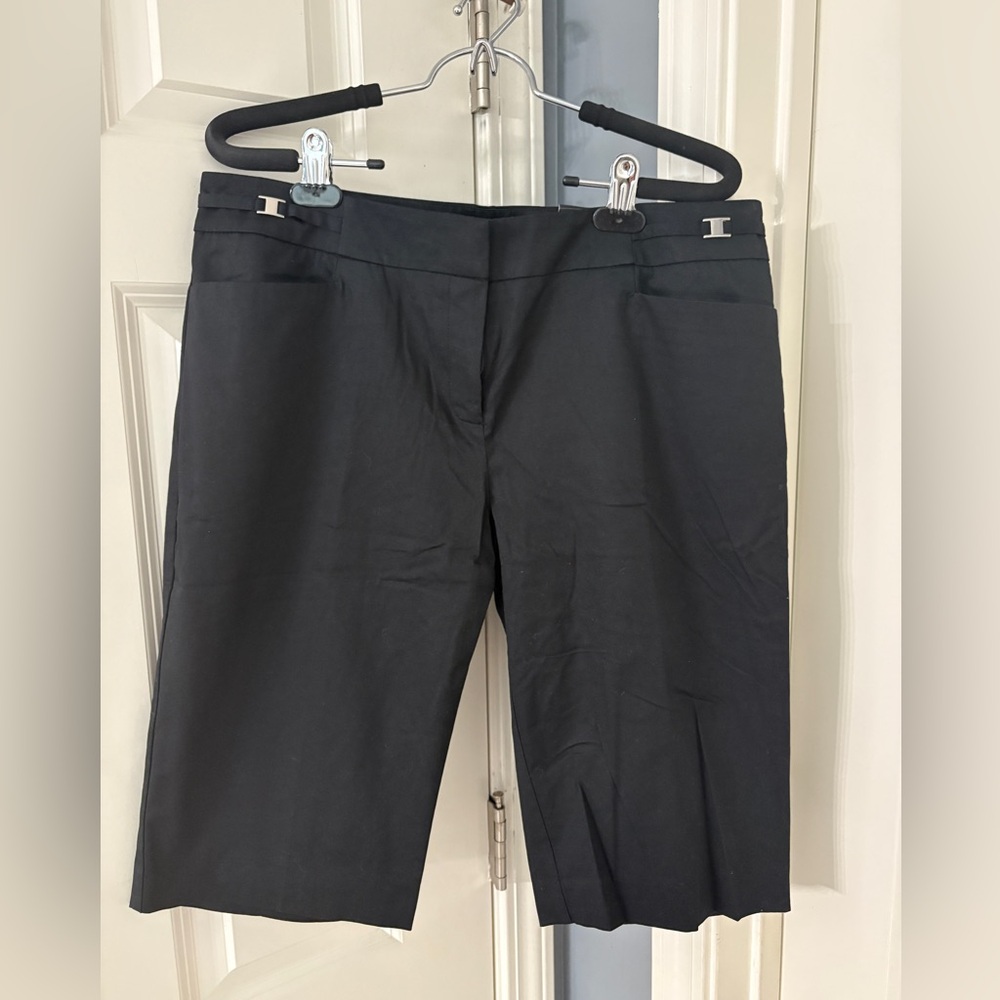 NWT New York & Company Black Women's City Shorts